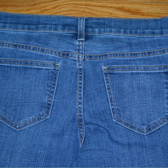 Women’s Old Navy denim jeans, size 2 short (2S) - Picture 8 of 11